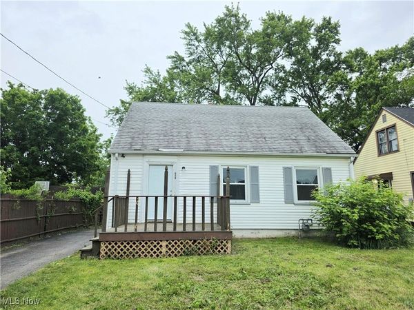 859 E Avondale Avenue, Youngstown, OH 44502