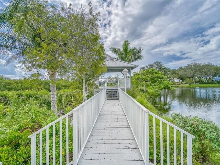 Property Image 100