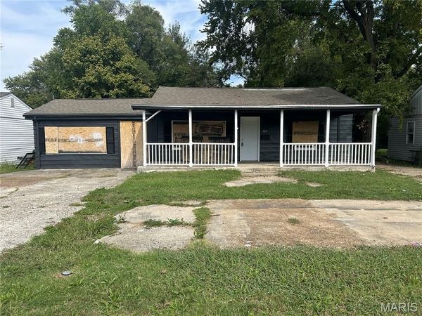 815 Sparks Avenue, Cahokia, IL 62206