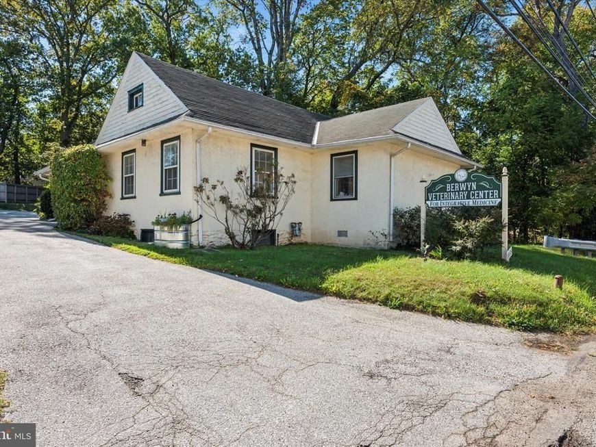 1058 Lancaster Ave, Berwyn, PA 19312 Main Photo