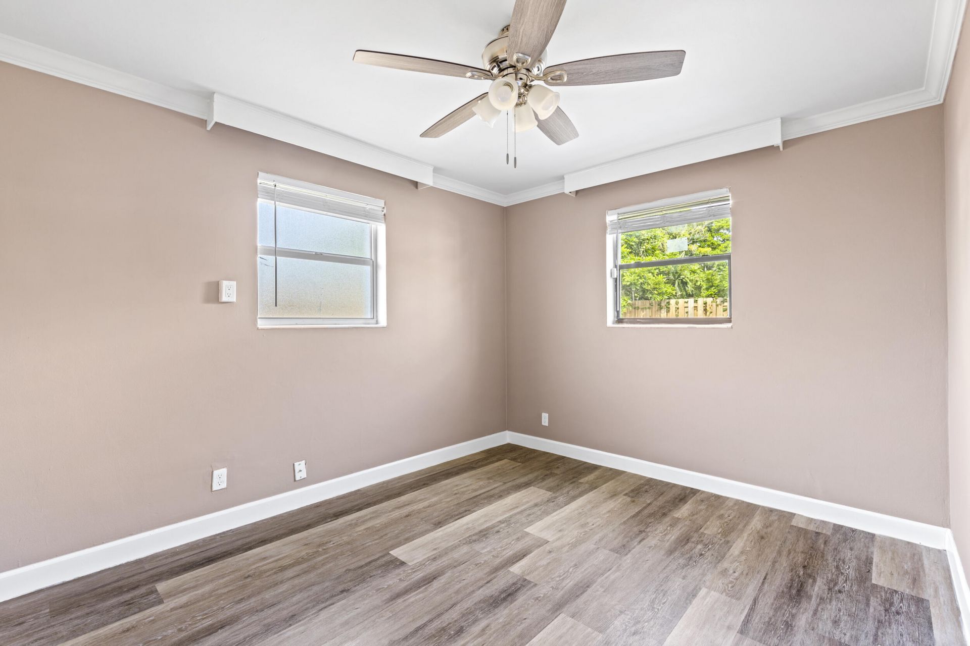 3717 Pinewood Avenue, West Palm Beach, FL 33407 Photo