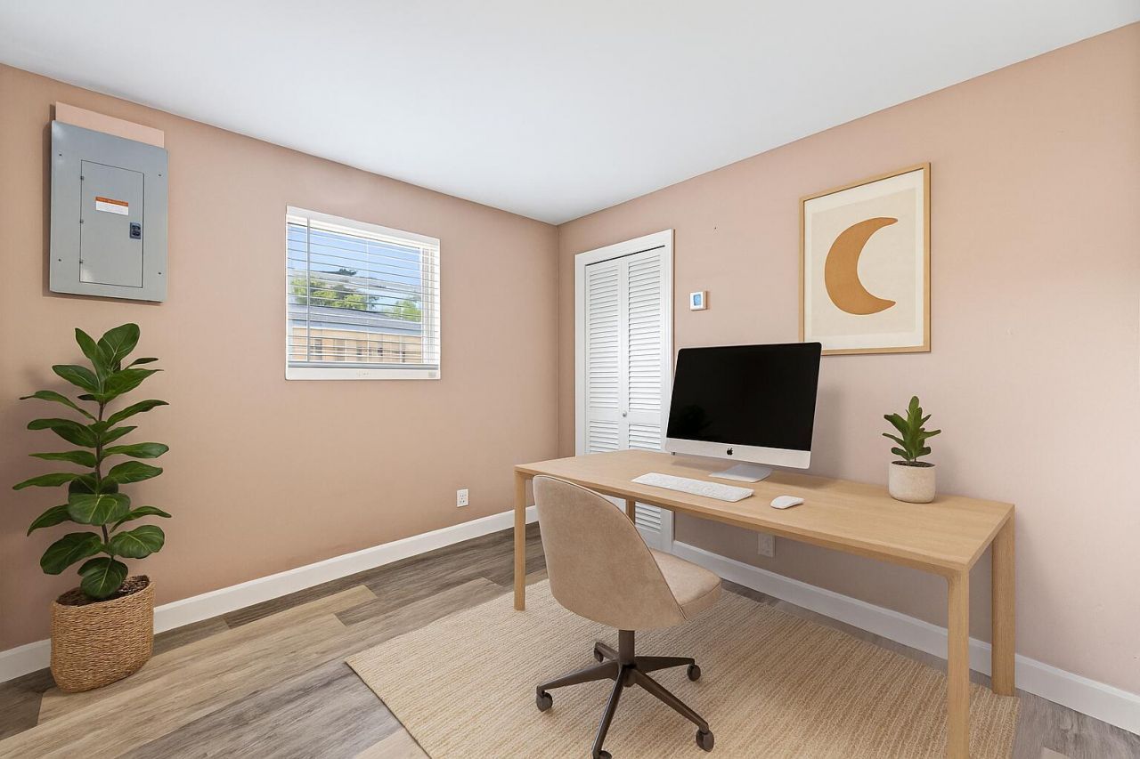 3717 Pinewood Avenue, West Palm Beach, FL 33407 Photo