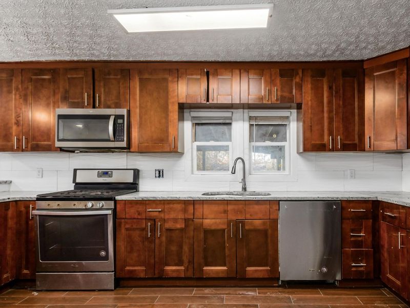 2288 Woodward Avenue, Columbus, OH 43219 Photo 17