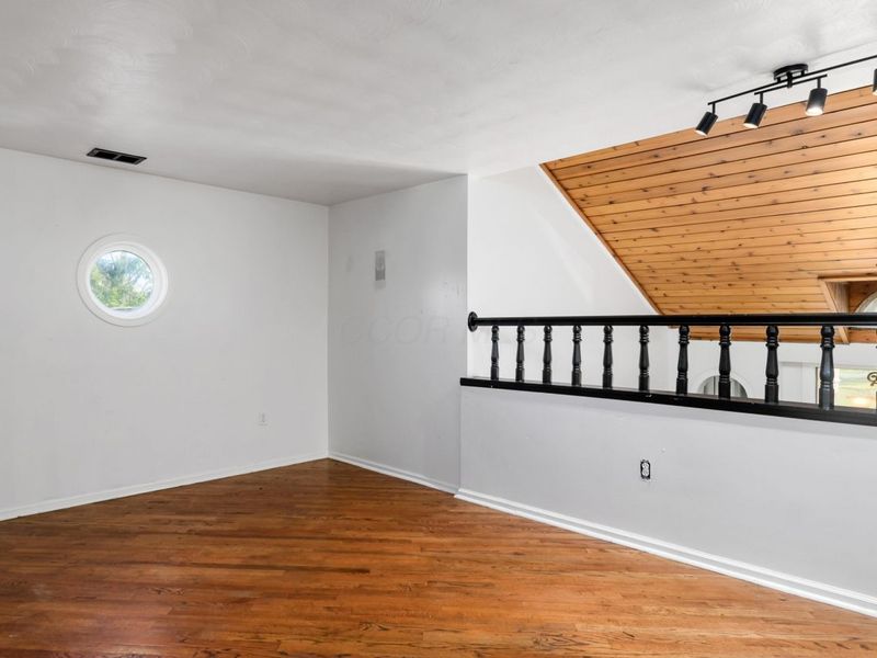 2288 Woodward Avenue, Columbus, OH 43219 Photo 24