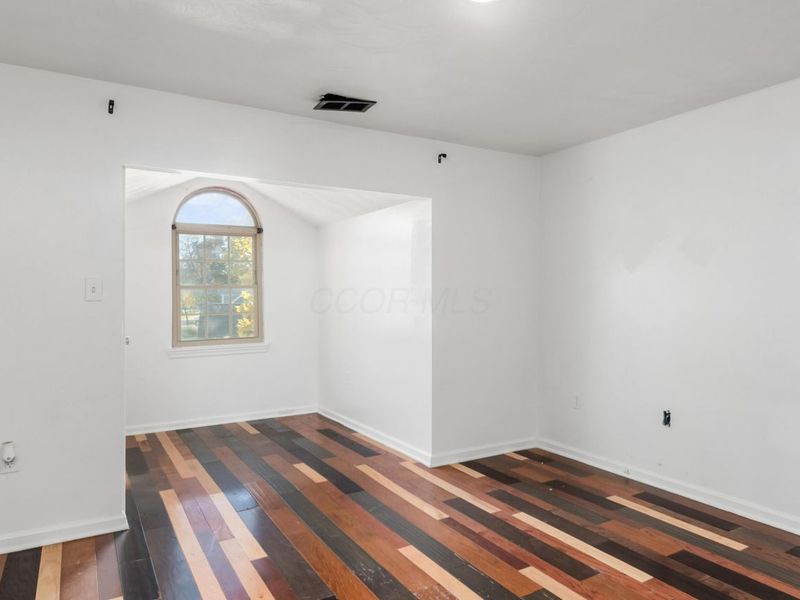 2288 Woodward Avenue, Columbus, OH 43219 Photo 27