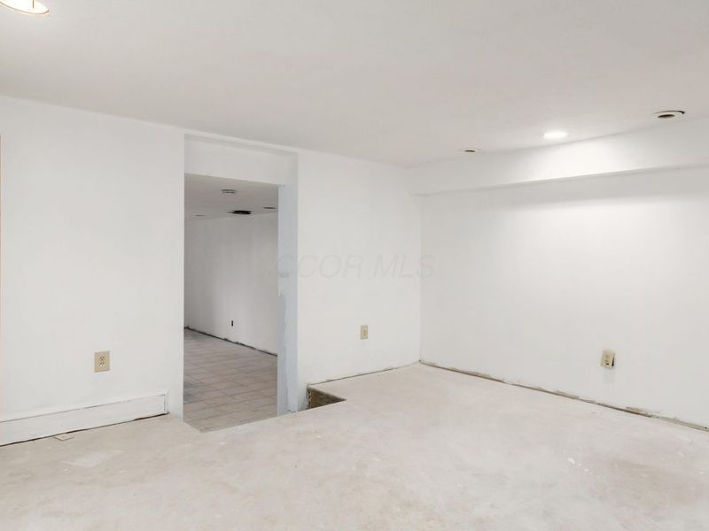 2288 Woodward Avenue, Columbus, OH 43219 Photo 34