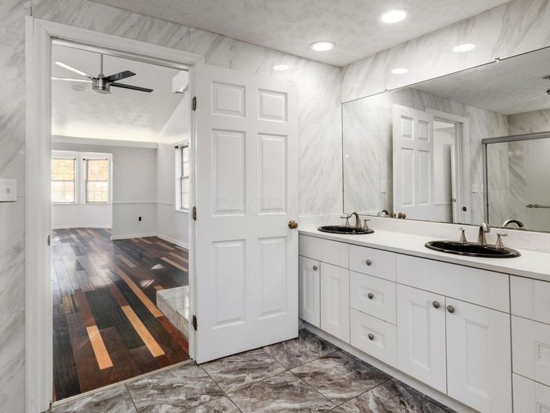 2288 Woodward Avenue, Columbus, OH 43219 Photo 7