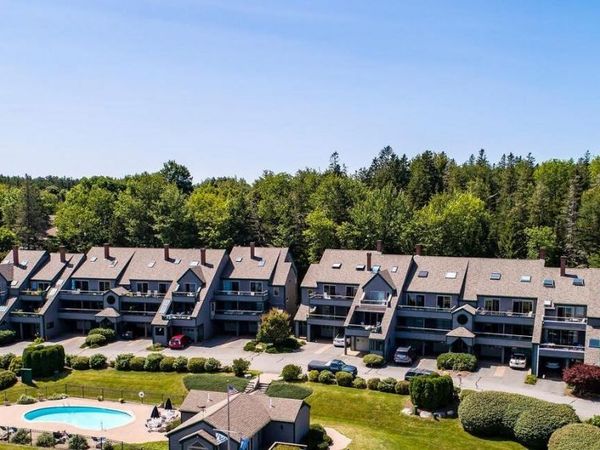 10 Robinson Lane, Unit 18, Southwest Harbor, ME 04679