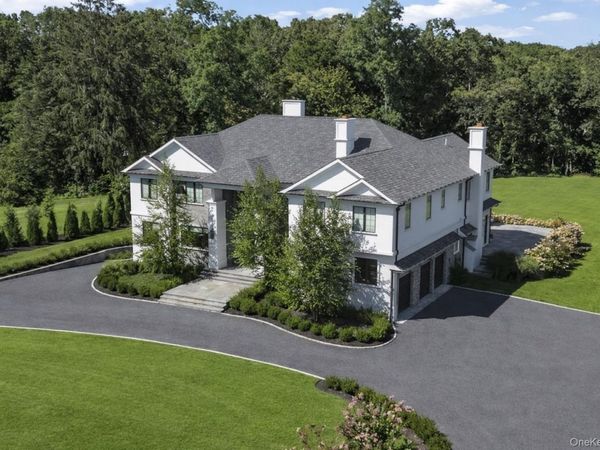 5 Gerry Lane, Lloyd Harbor, NY 11743