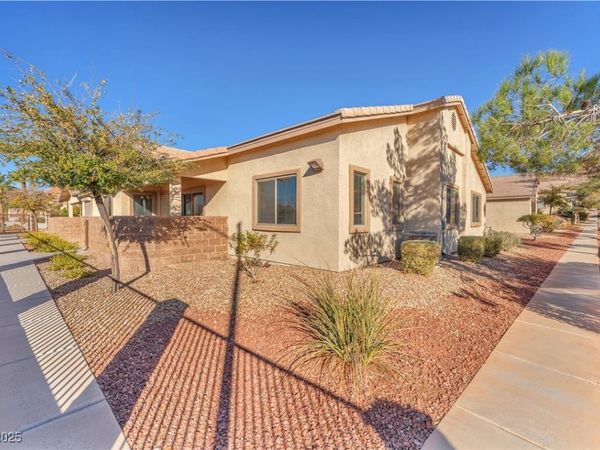 2050 N Los Feliz Street, Unit 102, Las Vegas, NV 89156