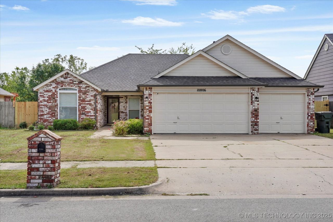 10806 E 117th Street North, Collinsville, OK 74021 Main Photo