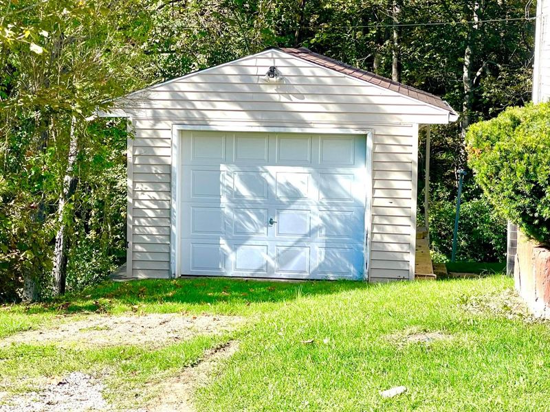 136 Jones Street, Corning, OH 43730 Photo 3