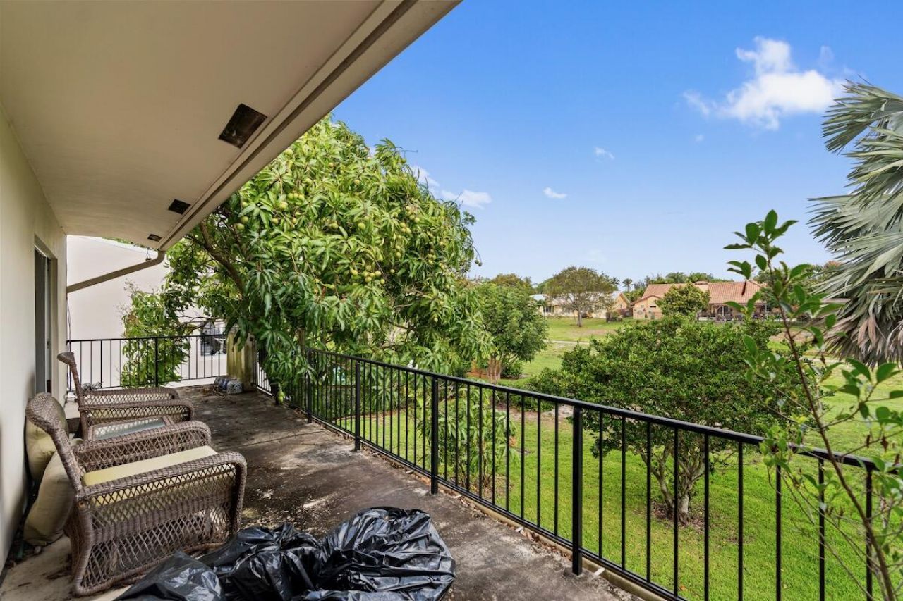 3131 N Palm Aire Drive, Unit 3131, Pompano Beach, FL 33069 Photo