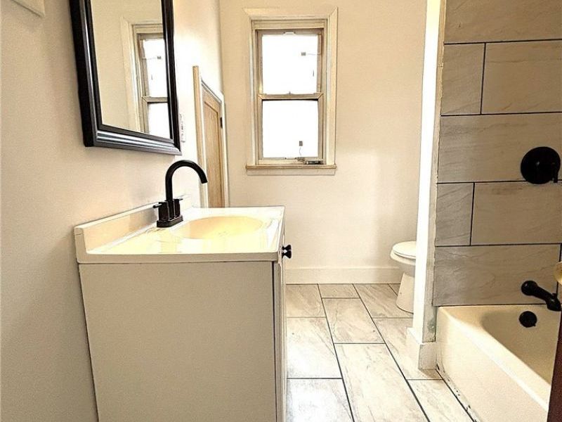 5103 Hamm Avenue, Cleveland, OH 44127 Photo 8