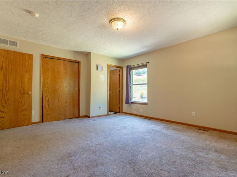 11153 Augusta Road, East Rochester, OH 44625 Photo 14