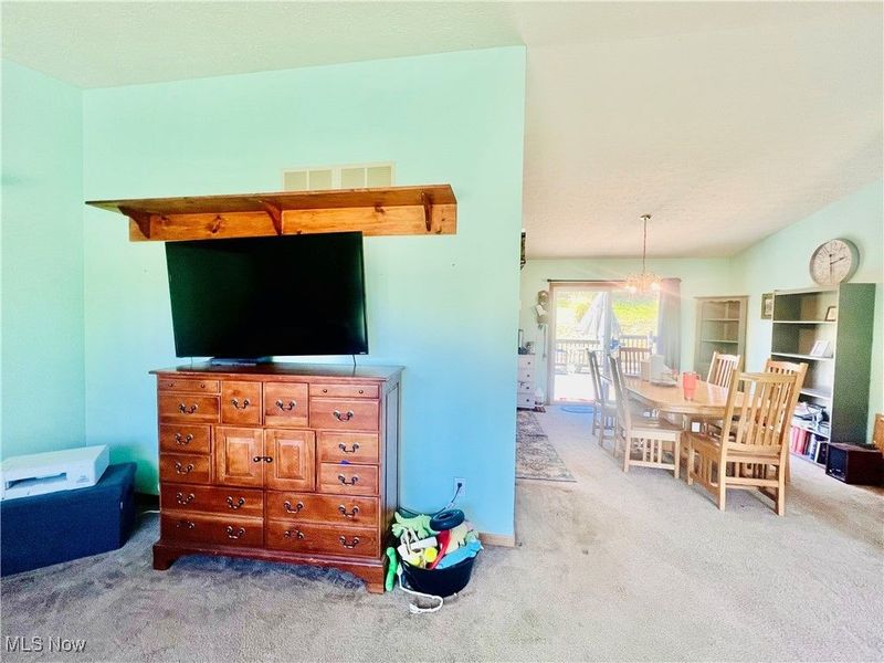 11153 Augusta Road, East Rochester, OH 44625 Photo 8