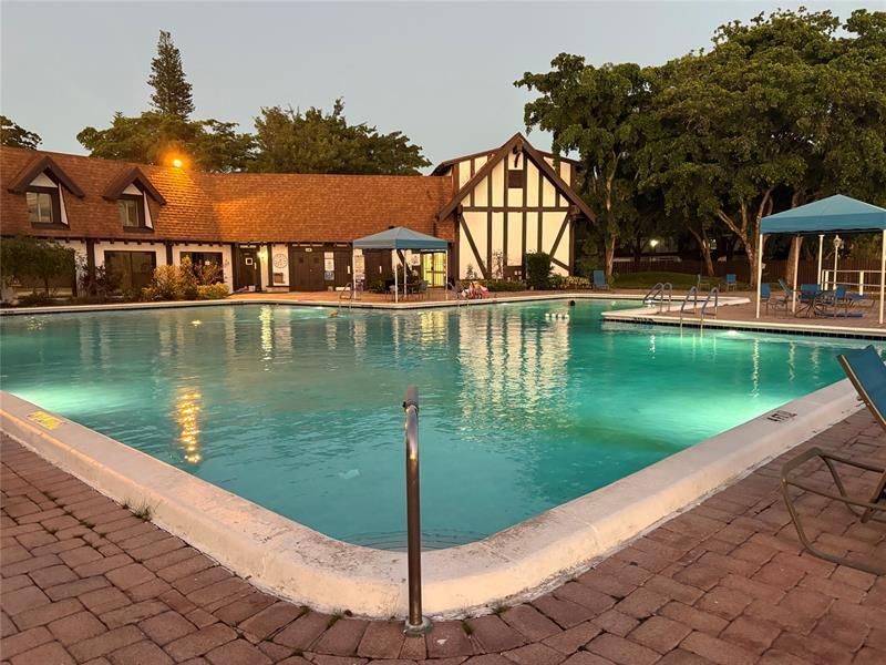 3750 Inverrary Drive, Unit 1W, Lauderhill, FL 33319 Photo