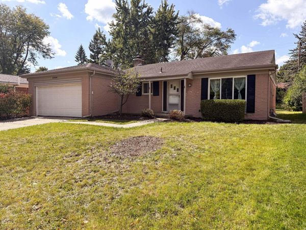 2844 Renfrew Street, Ann Arbor, MI 48105