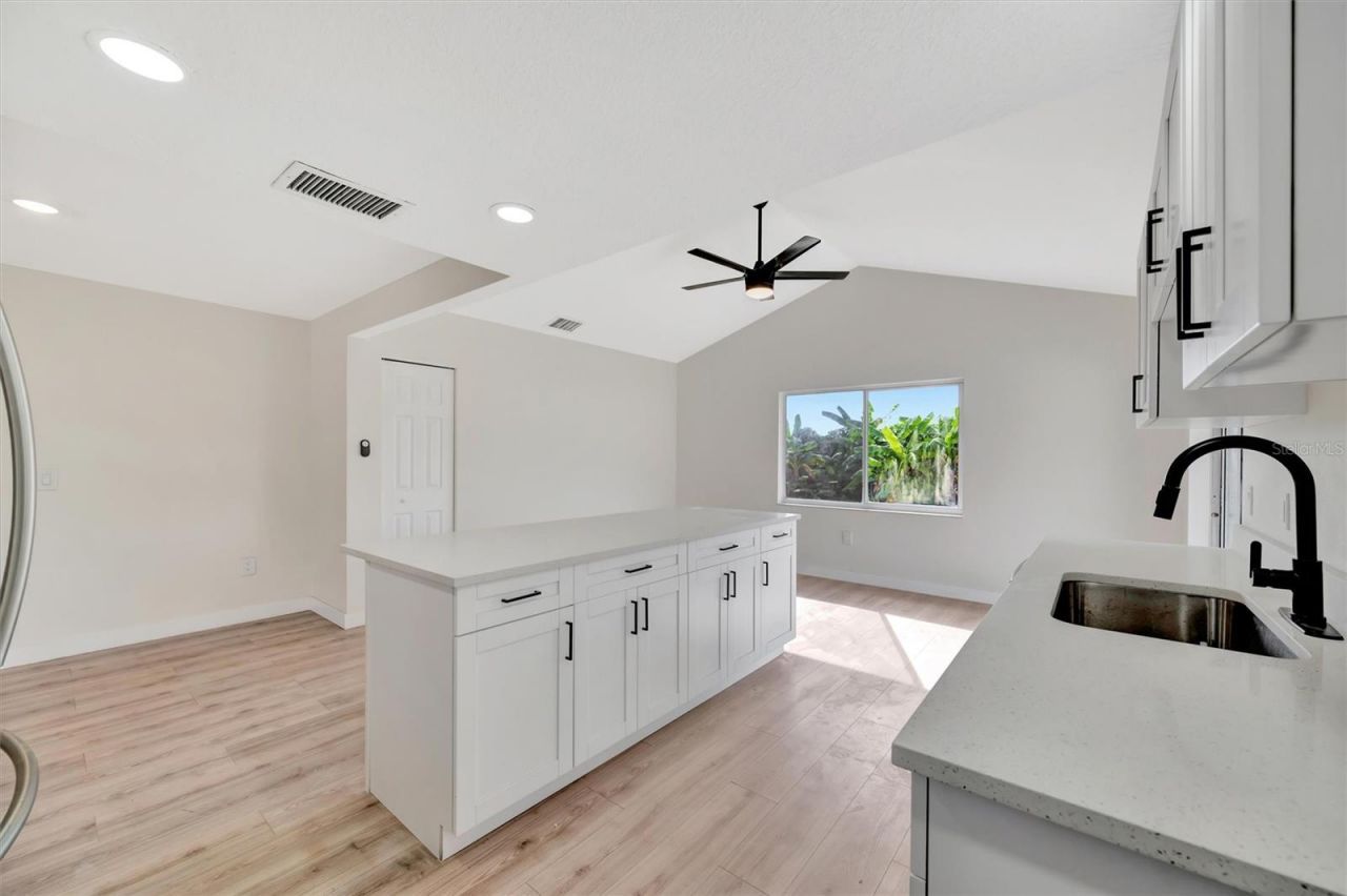 2420 16th Street W, Palmetto, FL 34221 Photo