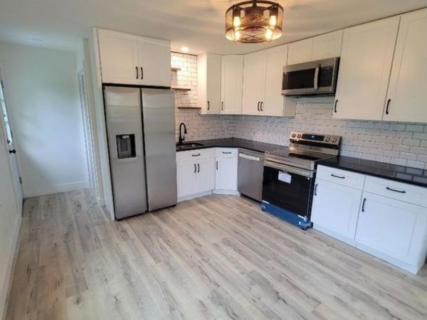 38 Roselawn Ave, Hopewell, NJ 08302