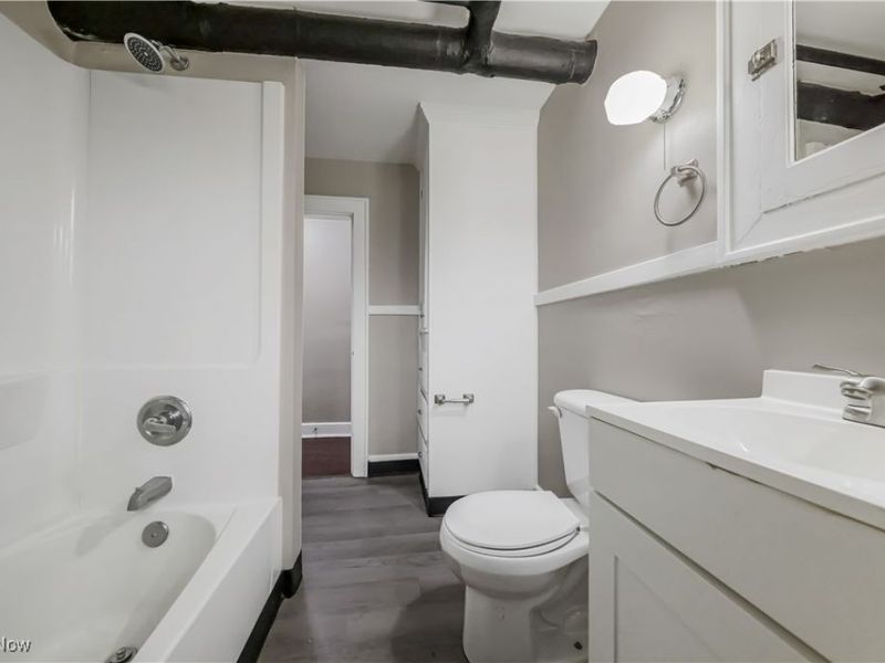 594-598 Blaine Avenue, Akron, OH 44310 Photo 14