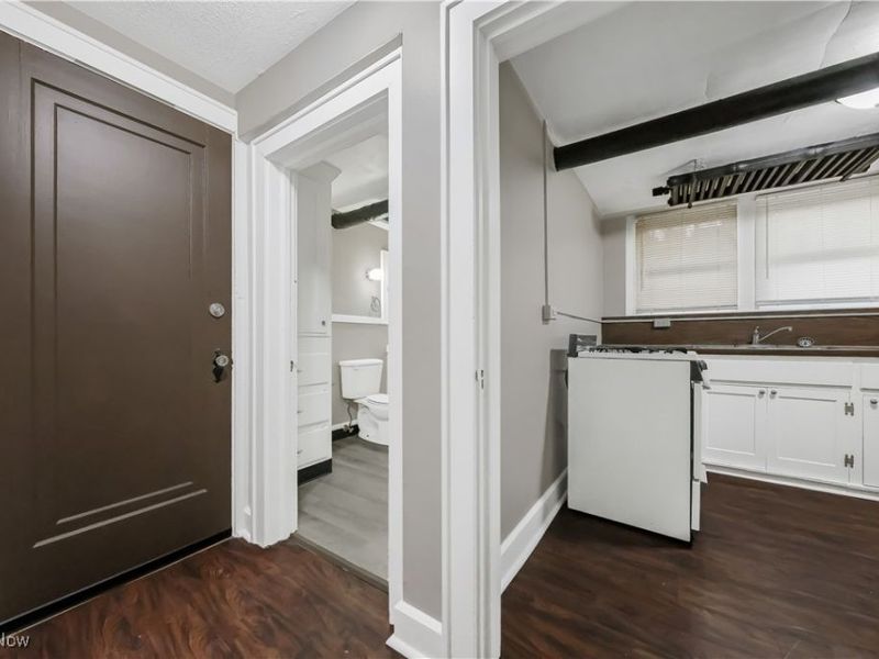 594-598 Blaine Avenue, Akron, OH 44310 Photo 34