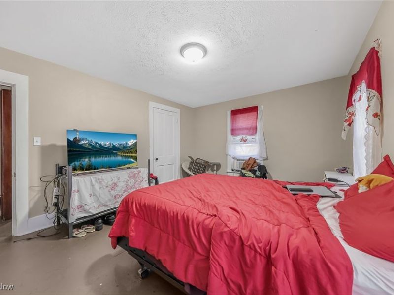 594-598 Blaine Avenue, Akron, OH 44310 Photo 39