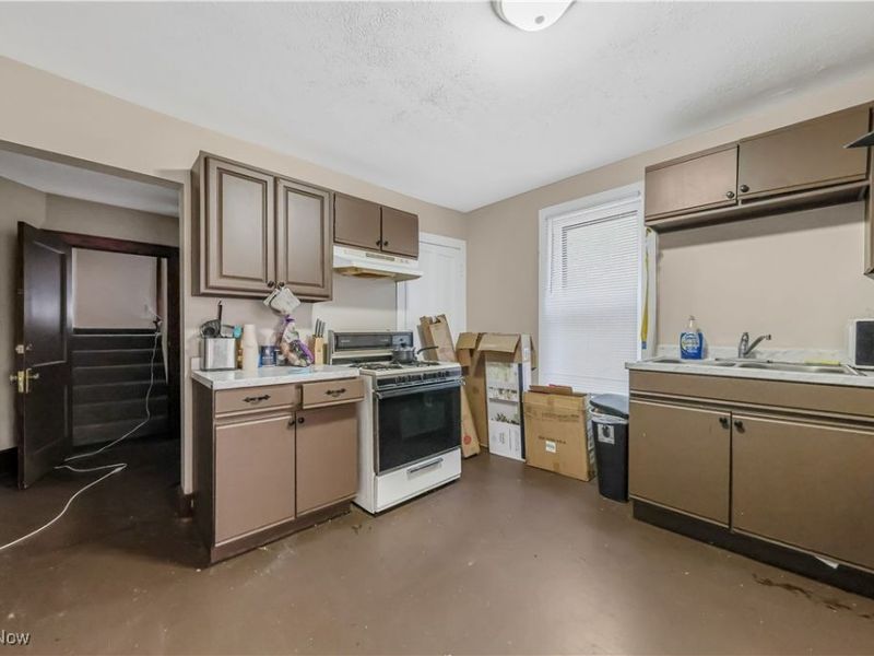 594-598 Blaine Avenue, Akron, OH 44310 Photo 44