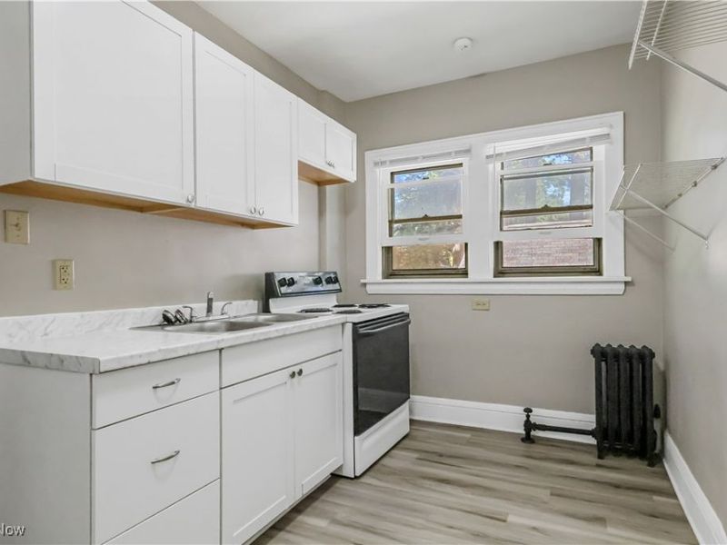 594-598 Blaine Avenue, Akron, OH 44310 Photo 5