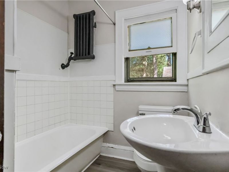 594-598 Blaine Avenue, Akron, OH 44310 Photo 6