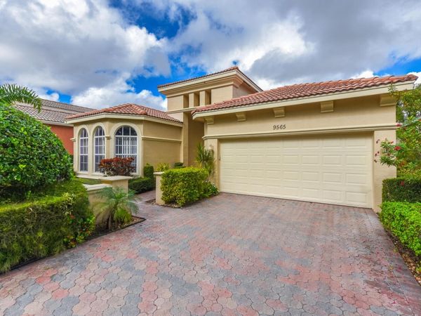 9565 Via Elegante, Wellington, FL 33411