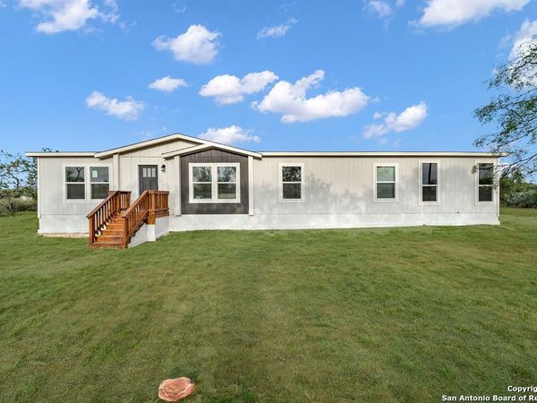 149 County Road 2644, Moore, TX 78057