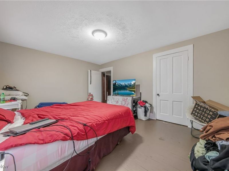 594 Blaine Avenue, Akron, OH 44310 Photo 11