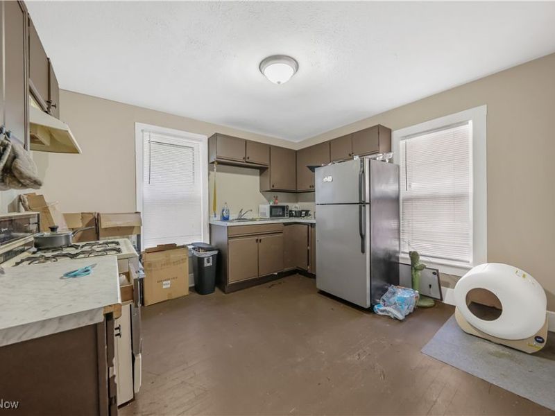 594 Blaine Avenue, Akron, OH 44310 Photo 12