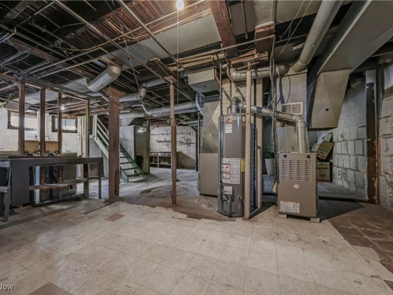 594 Blaine Avenue, Akron, OH 44310 Photo 18