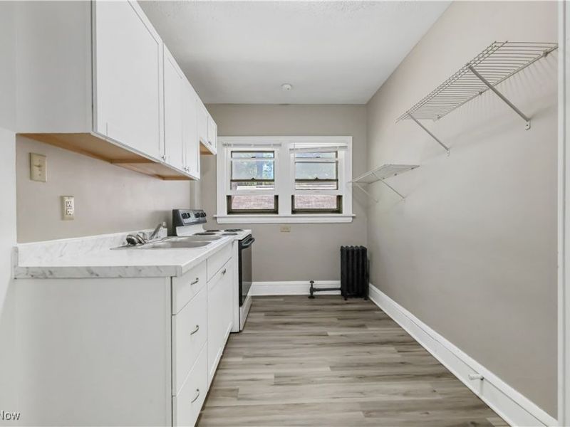 598 Blaine Avenue, Akron, OH 44310 Photo 2