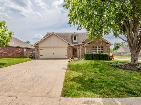 3009 SW Waterleaf Avenue, Bentonville, AR 72713
