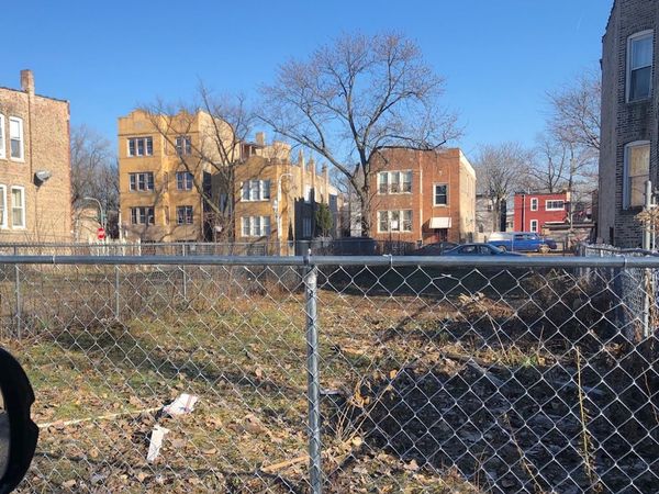 3546 W Chicago Avenue, Chicago, IL 60651