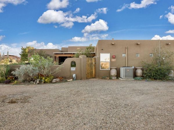 5740 Miller Road NE, Rio Rancho, NM 87144