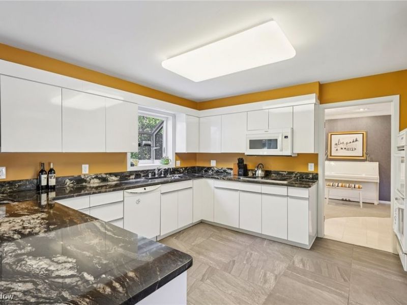 3265 Havel Drive, Beachwood, OH 44122 Photo 10