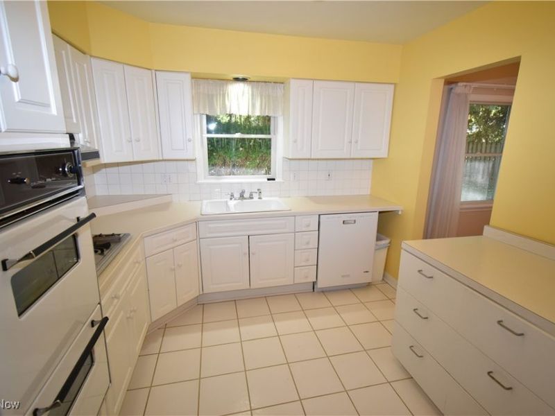 3115 Bradley Road, Westlake, OH 44145 Photo 8