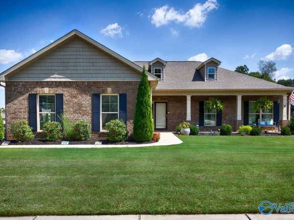 100 Ivy Meadow Circle, Hazel Green, AL 35750
