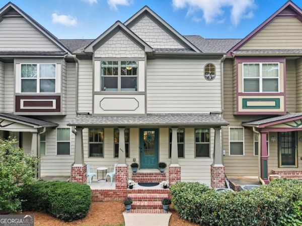 405 Royal Crescent Lane E, Canton, GA 30115