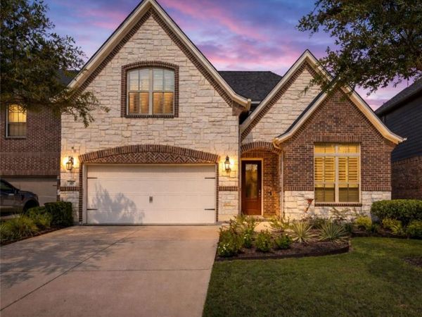 417 Middleton Drive, Roanoke, TX 76262