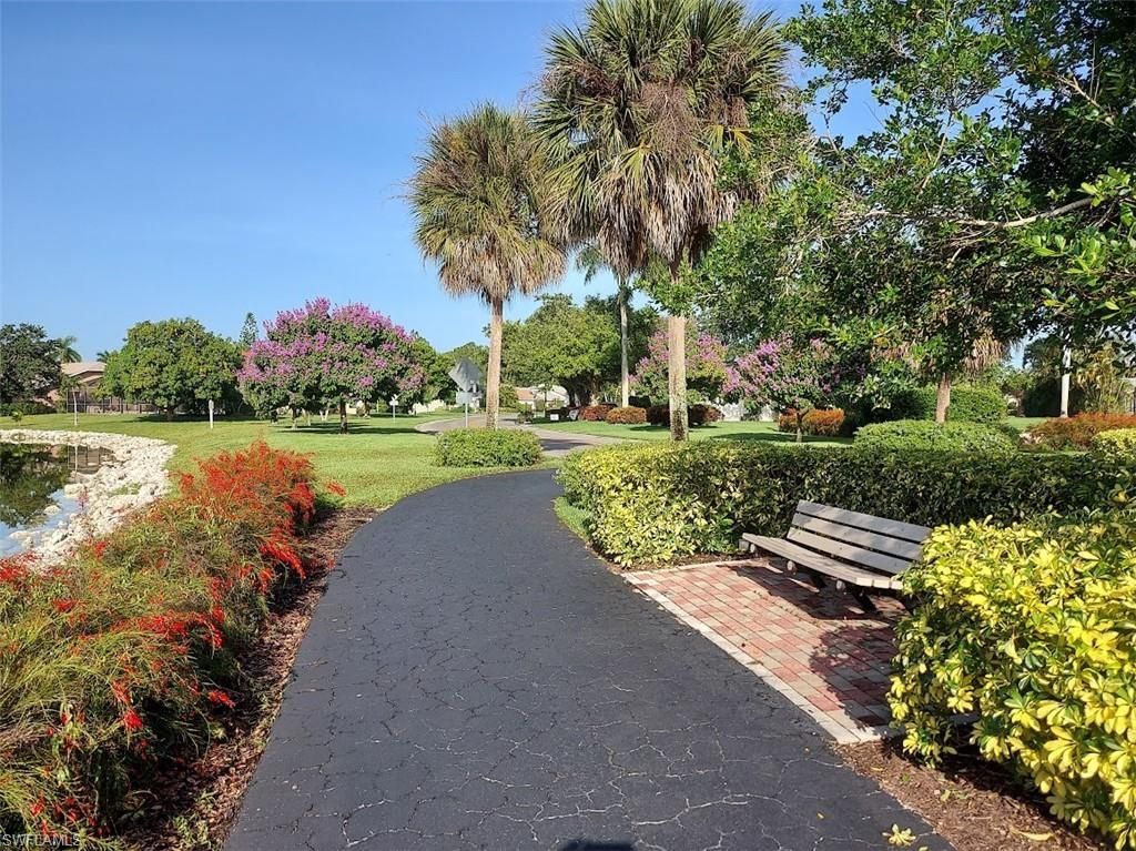 648 Mardel Ct, Unit 710, Naples, FL 34104 Photo