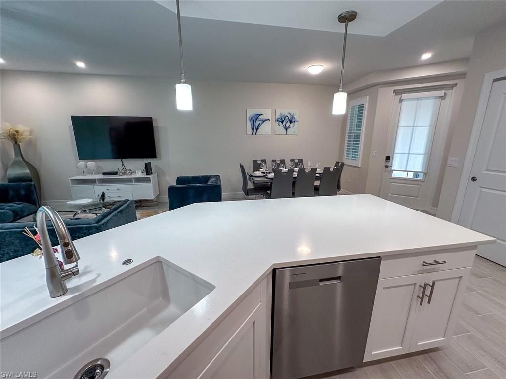 220 Indies Dr E, Unit 101, Naples, FL 34114 Photo