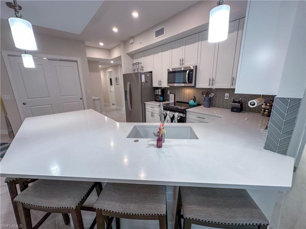 220 Indies Dr E, Unit 101, Naples, FL 34114 Photo