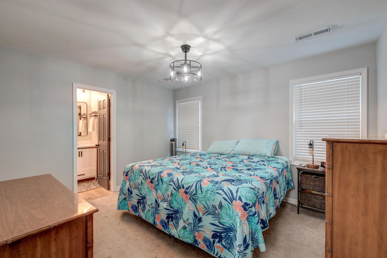 109 Sundance Court Photo 17