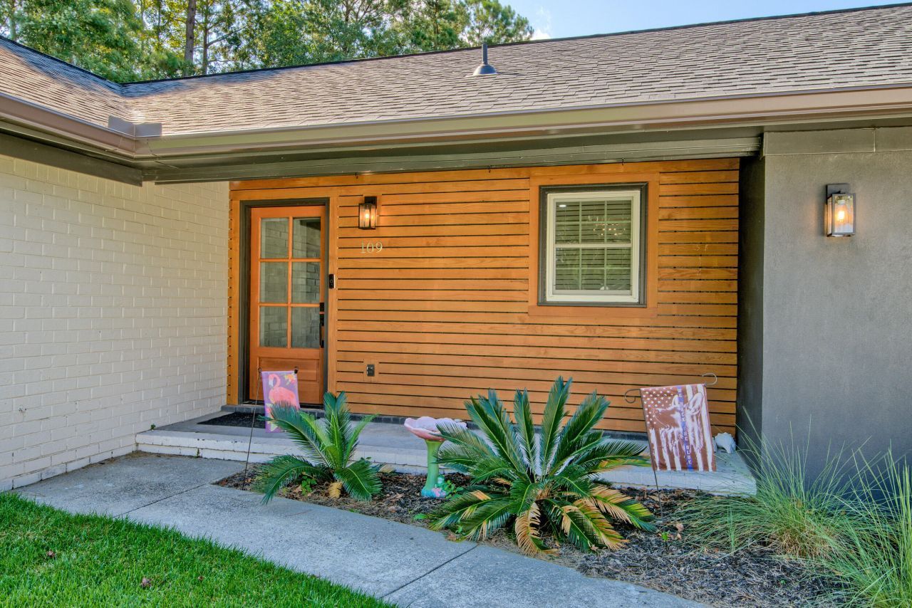 109 Sundance Court Photo 2