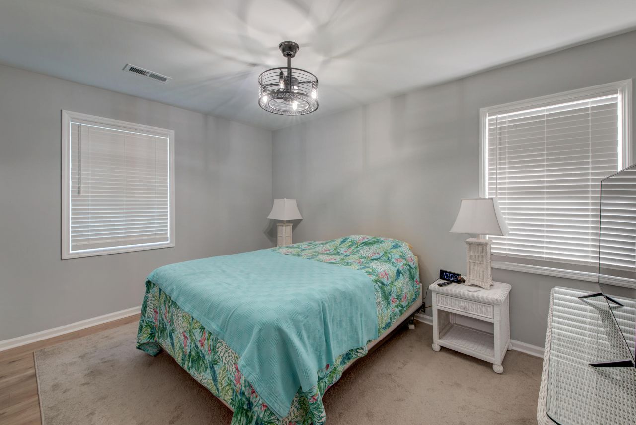 109 Sundance Court Photo 23